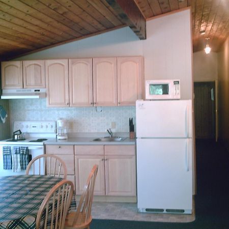 Sunny Point Resort Otter Lake Exterior photo