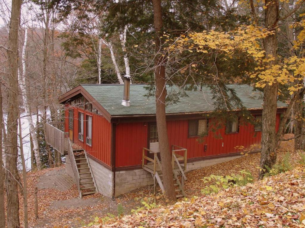 Sunny Point Resort Otter Lake Exterior photo