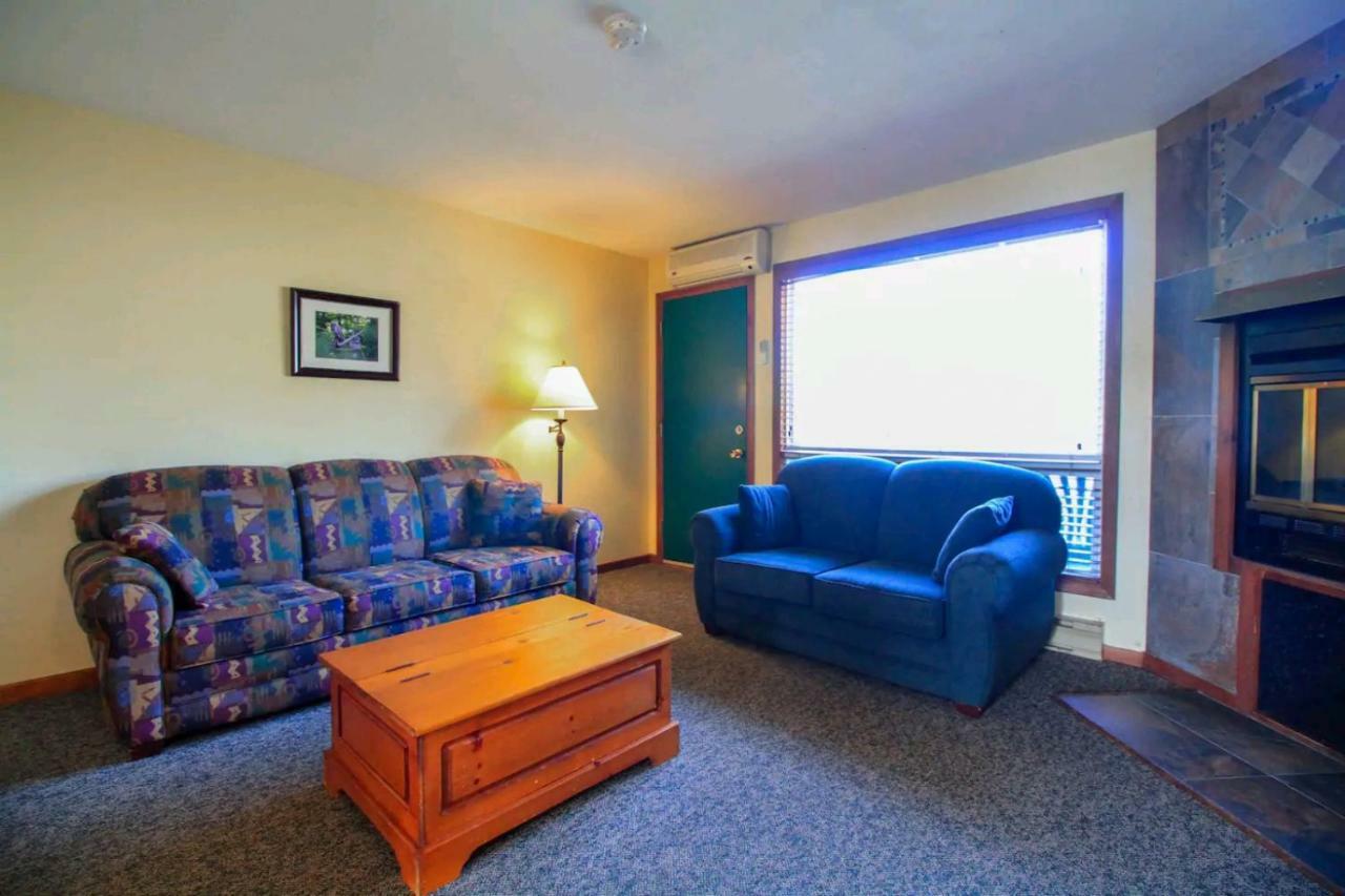 Sunny Point Resort Otter Lake Exterior photo